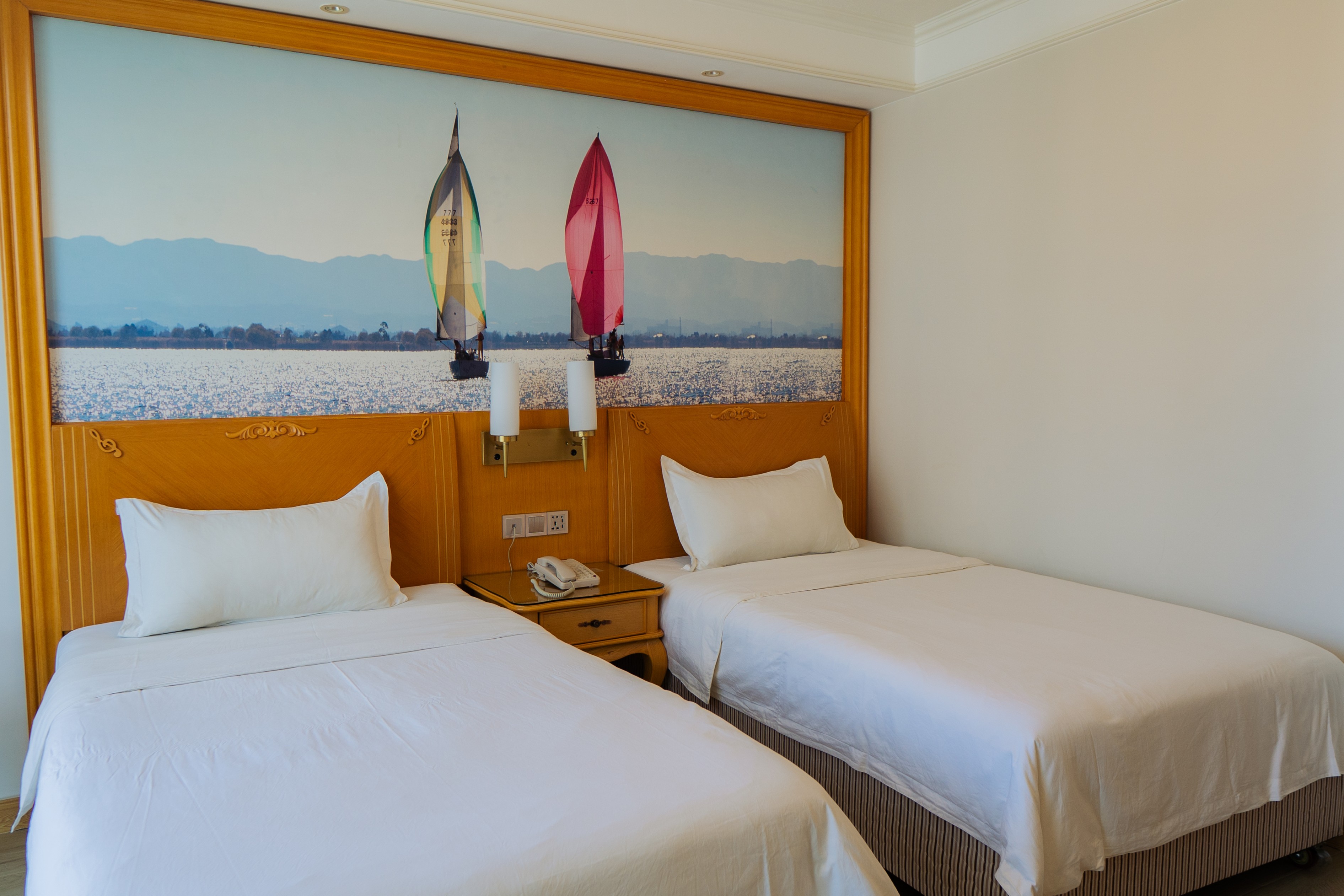 Royal J Hotel photo 8